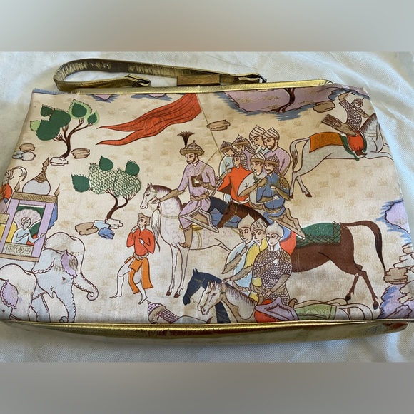 Rosart Vintage Oriental Scene Fabric Rectangle Handbag with Gold Leather Accents - Picture 16 of 16